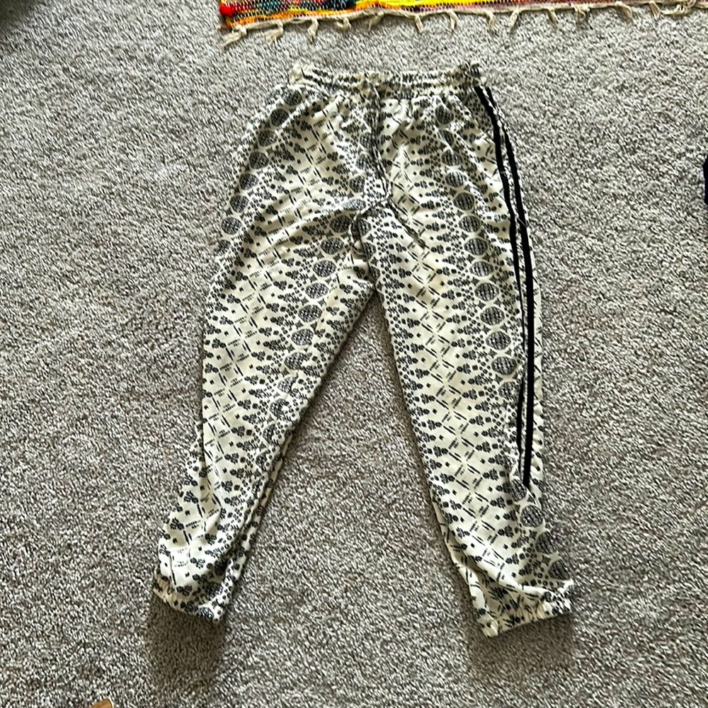Loose fit adjustable pants